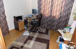 Casa individuala, 300 mp, teren 400 mp, mobilata si utilata, in zona linistita