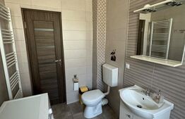 Apartament 2 camere, decomandat, loc de parcare