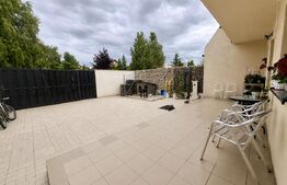 Duplex cochet de vânzare în Sânpetru | Curte amenajată | Foisor