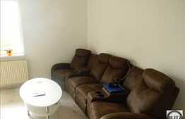 De vanzare doua case in curte comuna, 920 mp utili, teren 818 mp, zona linistita