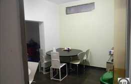 De vanzare doua case in curte comuna, 920 mp utili, teren 818 mp, zona linistita