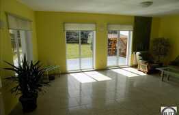 Casa de vanzare 300 mp utili, teren 700 mp, imobil nou, zona exclusiv de case!