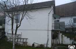 De vanzare 2 case individuale in curte comuna, 500 mp teren, 185 mp utili!