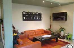 Casa individuala de vanzare, 330 mp utili, 750 mp teren, zona linistita de case