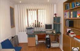 Casa in zona Ultracentrala, ideala pentru investitie!