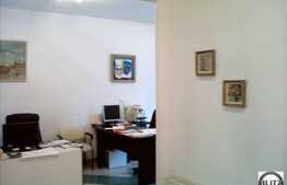 Spatiu pentru birouri de inchiriat cu 85 mp utili, 3 locuri de parcare incluse