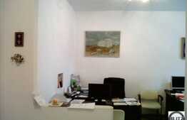 Spatiu pentru birouri de inchiriat cu 85 mp utili, 3 locuri de parcare incluse