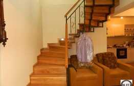 Vanzare 2 camere, 68 mp plus terasa inchisa 8 mp, balcon 4 mp, garaj!Zona Polus