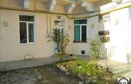 114 mp pentru birouri cat si pentru activitati comerciale.