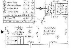 114 mp pentru birouri cat si pentru activitati comerciale.