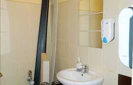 114 mp pentru birouri cat si pentru activitati comerciale.