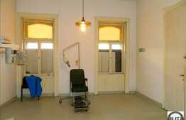 114 mp pentru birouri cat si pentru activitati comerciale.