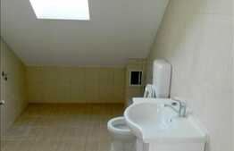 60 mp, 2 camere decomandate, zona Baumax Marasti, la mansarda