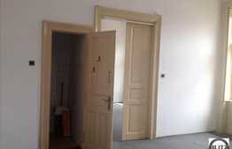 Spatiu central cu potential!