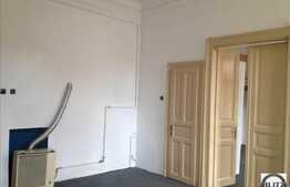 Spatiu central cu potential!