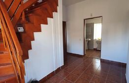 Casă 270 mp cu 3 intrări separate, Teren 500 mp, zona Oasului