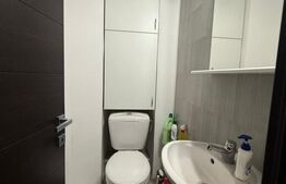 Apartament 3 camere, 2 bai, decomandat, etaj intermediar