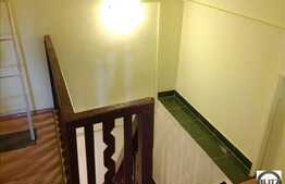 Spatiu pe 2 nivele, 72 mp cu acces din strada