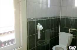 Spatiu pe 2 nivele, 72 mp cu acces din strada