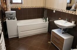 Apartament 3 camere, 68 mp, parcare, zona Sub Cetate 