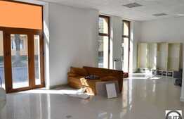 De inchiriat un spatiu cu 70 mp utili, renovat interior si exterior