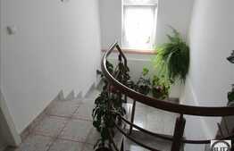 Etaj in casa pentru birouri, 75 mp!