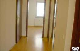 Apartament 3 camere, 80 mp utili, cu garaj si boxa, acces la 2 strazi