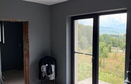 Casa 4 camere, 250 mp, zona Rasnov