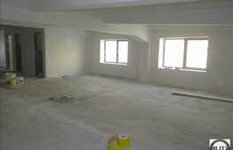 Pret excelent la suprafata generoasa. 350 mp utili!