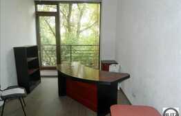 Spatiu de birouri open space plus compartimentari in imobil modern. 