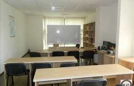 Spatiu de birouri open space plus compartimentari in imobil modern. 