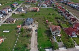 Teren cu autorizatie de constructie la intrare in Chinteni, Comision 0