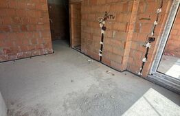Apartament 3 camere, 2 bai, decomandat, etaj intermediar, zona Tractorul