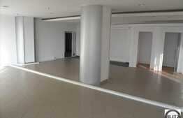 320 mp birouri . Finisat !