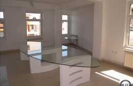 172 mp. Spatii de birouri clasa B !!