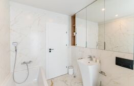 Apartament 3 camere, 95 mp, 2 parcari, zona UMF