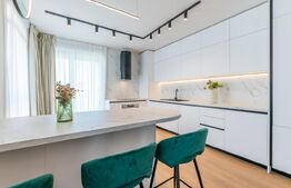 Apartament 3 camere, 95 mp, 2 parcari, zona UMF