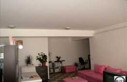 Un spatiu pentru Afacerea TA.  Decent Finisat !