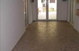 Un spatiu pentru Afacerea TA.  Decent Finisat !