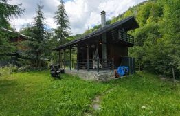 Cabană la munte cu saună finlandeză și teren generos