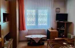 Apartament cu 3 camere 55mp. decomandat, cu garaj și parcare