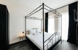 Apartament cu doua camere semidecomandat, zona centrala cu parcare proprie.