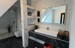 Apartament 3 camere, deosebit, parcare, zona Vivo 