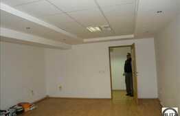 100 mp superfinisat, in zona Teatrului National!