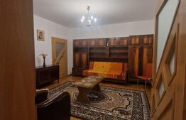 Apartament de închiriat, parter în vilă, 3 camere, 100 mp, curte generoasă