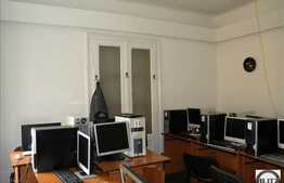 Spatiu in zona centrala, la 3 min de strada Eroilor!