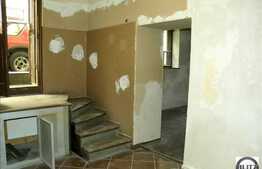 Spatiu de birou de inchiriat, 45 mp utili, acces din strada.