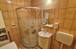 Apartament cu doua camere, mobilat, etaj 2, strada Florilor