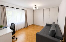 Apartament 2 camere, decomandat,  Parcare, 54mp, Zona UMF