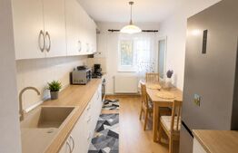 Apartament 2 camere, decomandat,  Parcare, 54mp, Zona UMF